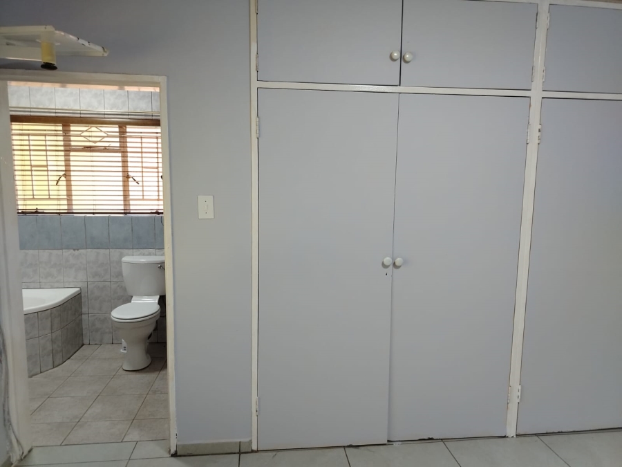 4 Bedroom Property for Sale in Protea Park North West